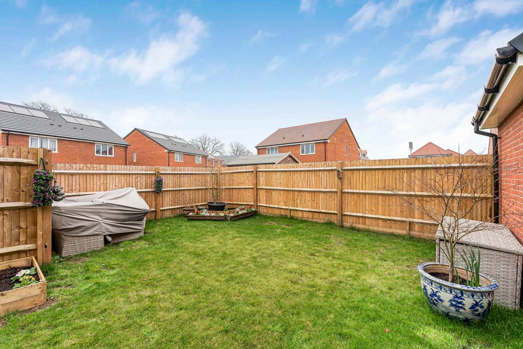 Additional image 27 of 4 bed detached house for saleMiles Road, Bordon, Hampshire GU35