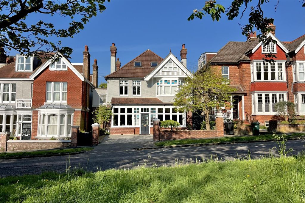 Additional image 34 of 6 bed detached house for saleSurrenden Road, Brighton BN1