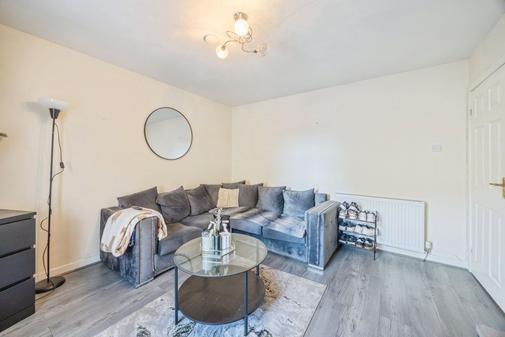Additional image 3 of 2 bed flat for saleMain Street, Larbert FK5