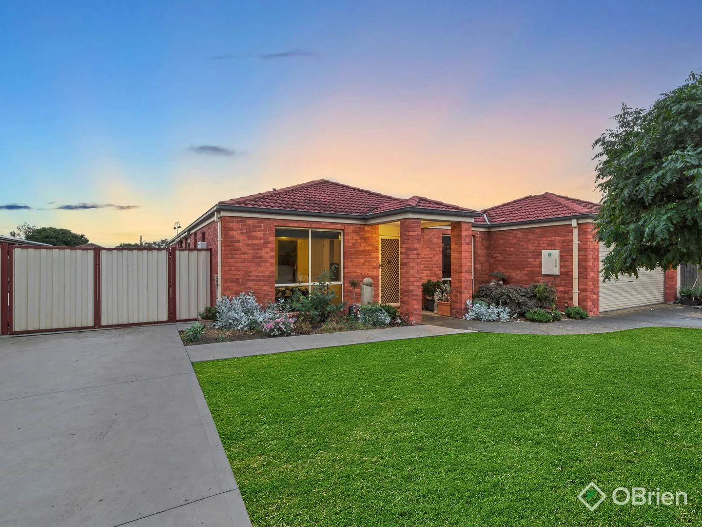 10 Orion Avenue, Cranbourne VIC 3977