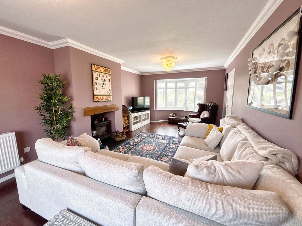 Additional image 5 of 5 bed detached house for saleRogers Lane, Laleston CF32