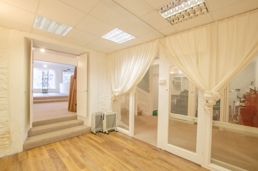 Additional image 3 of 4 bed flat for sale85 Fore Street, Bodmin PL31