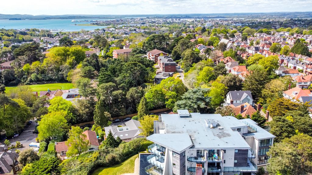 Additional image 19 of 3 bed flat for saleAlipore Close, Poole BH14