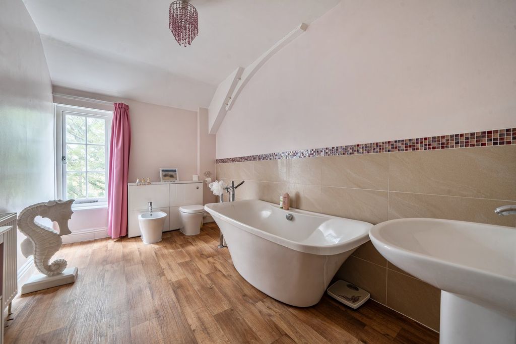 Additional image 8 of 2 bed flat for saleManchester Road, Sway, Lymington SO41