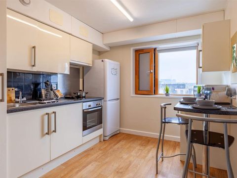 Crown Place, Reading RG1, Studio to rent