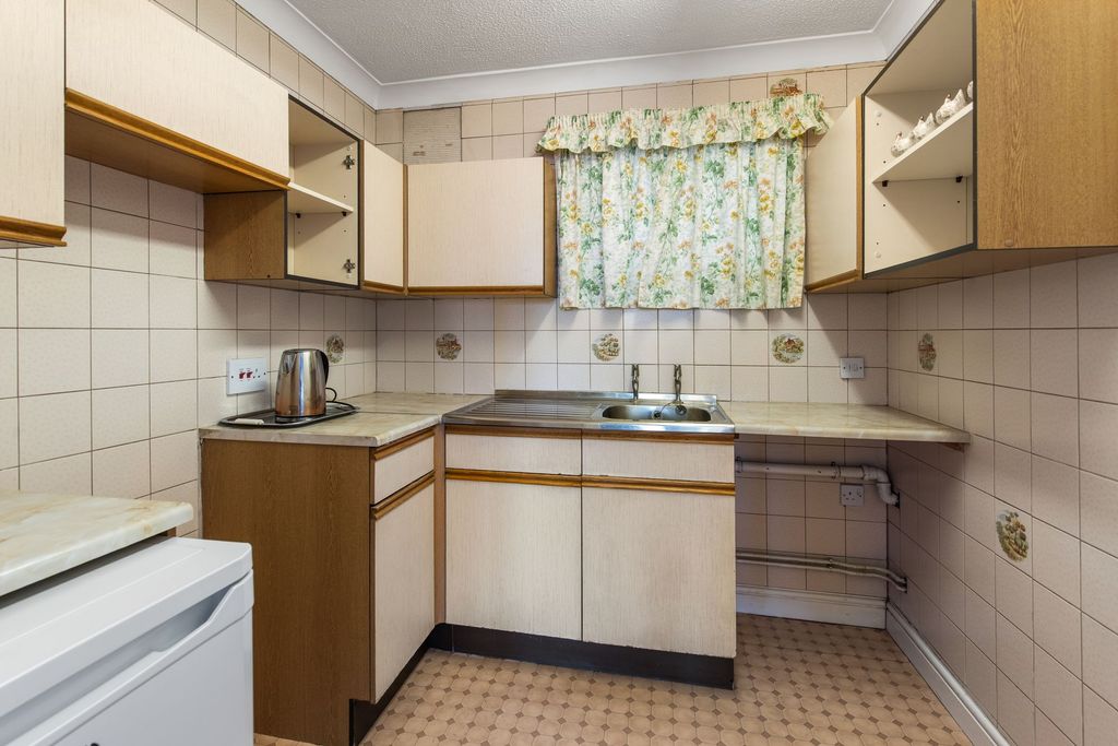 Additional image 3 of 1 bed flat for saleWilloughby Road, Boston PE21