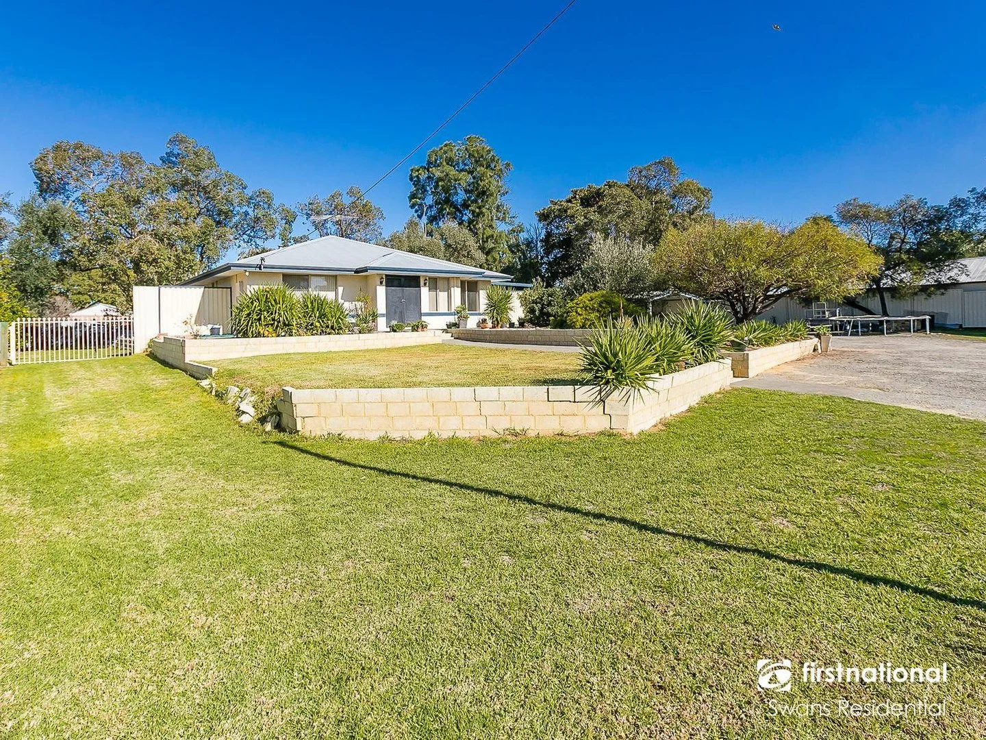 16 Upperthong Street, Bullsbrook WA 6084