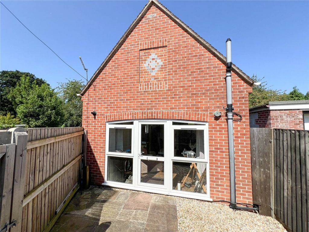 Additional image 14 of 6 bed semi-detached house for saleSalisbury Crescent, Blandford Forum, Dorset DT11