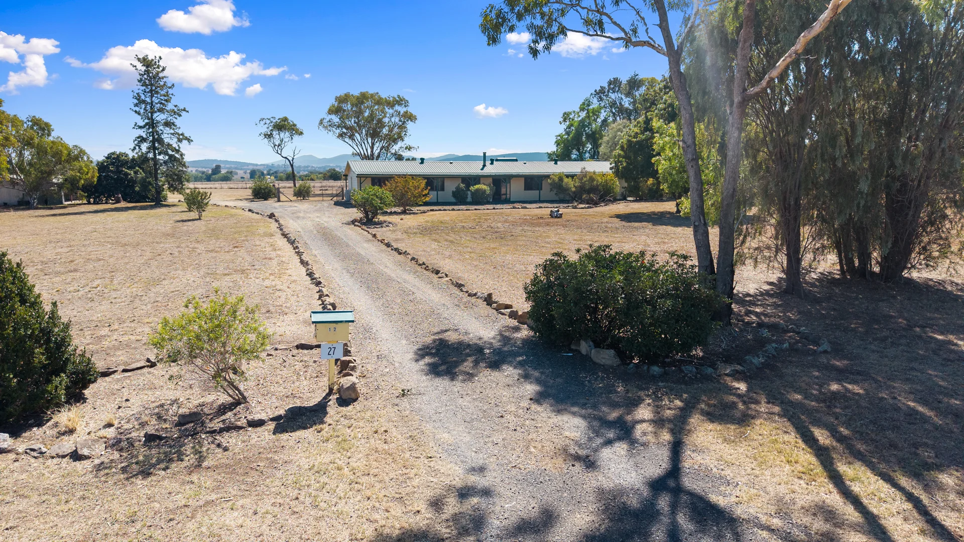 27 Stanley Crescent, Quirindi NSW 2343 photo 4