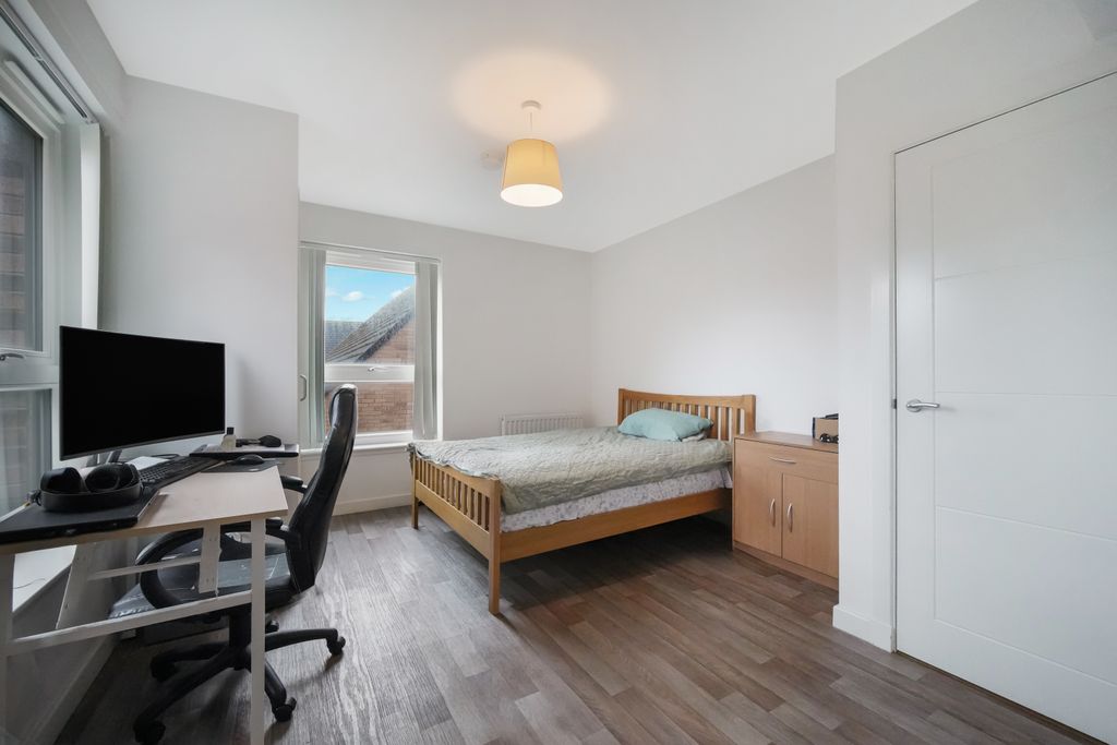 Additional image 5 of 2 bed flat for saleFlat 8, 25 Muirhouse Parkway, Edinburgh EH4