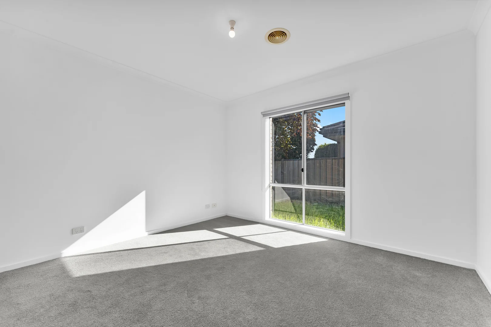 Additional image 6 of 31 Connewara Crescent, Clyde North VIC 3978