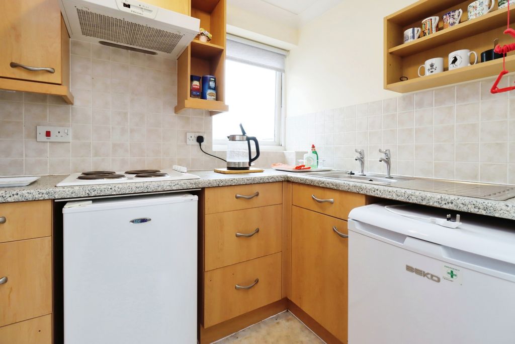 Additional image 3 of 1 bed flat for saleHazledine Court, Shrewsbury SY3