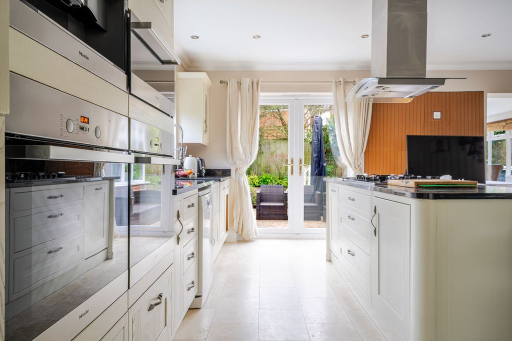 Additional image 4 of 5 bed detached house for saleSteeple Point, Ascot SL5