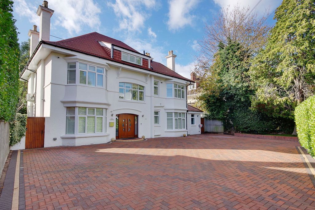 6 bed detached house for salePortchester Road, Bournemouth BH8