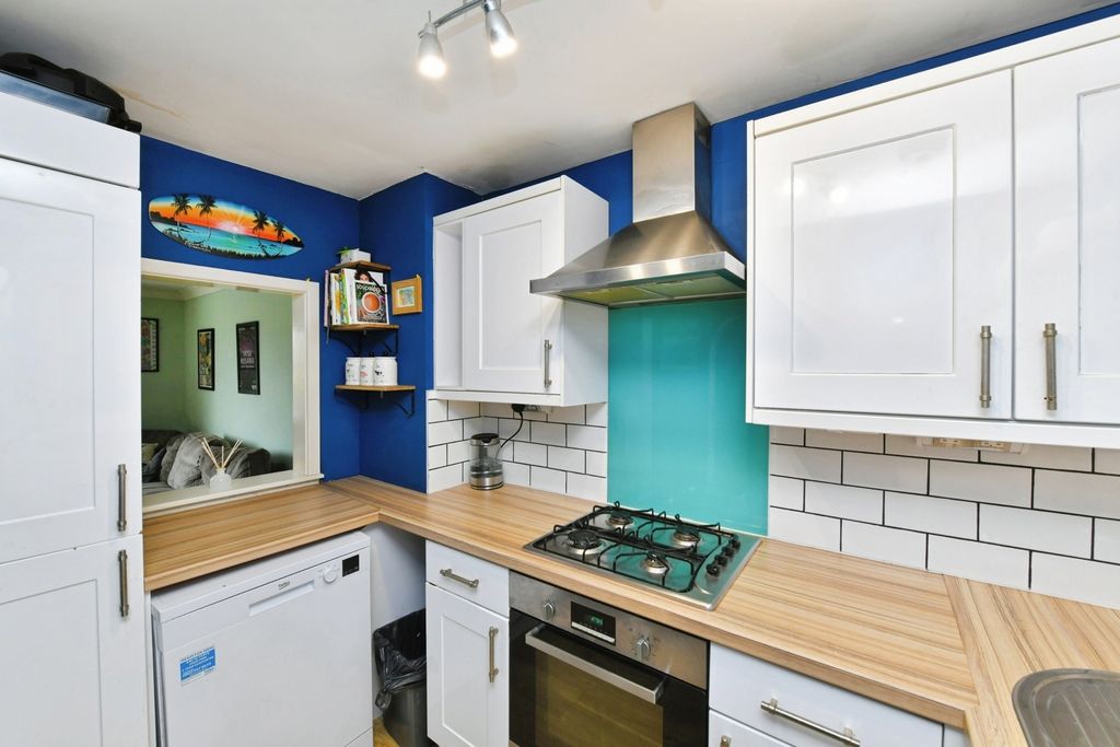 Additional image 2 of 2 bed flat for saleStuart Road, Plymouth, Devon PL1
