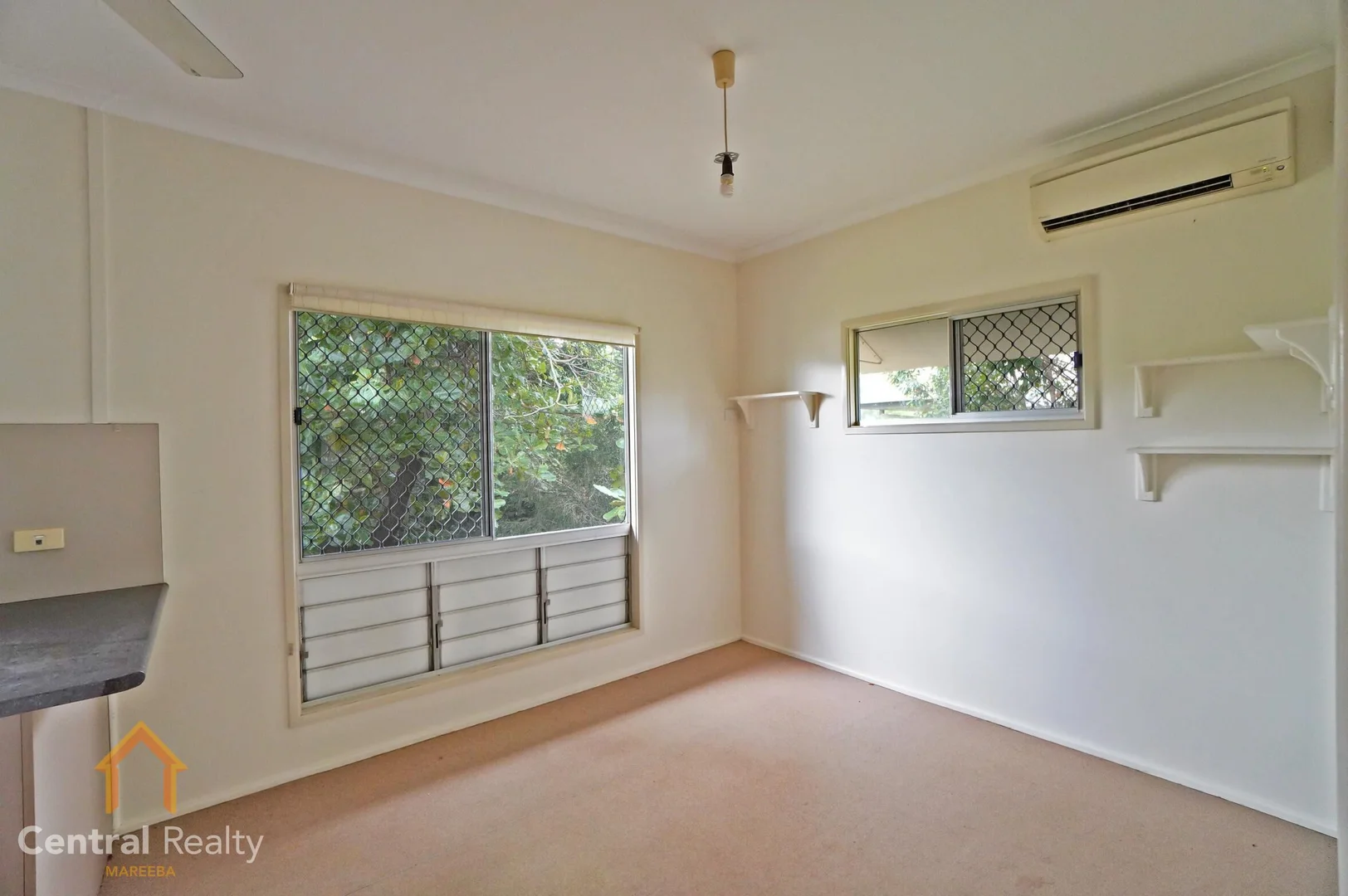 26 Ward Street, Mareeba QLD 4880 photo 3