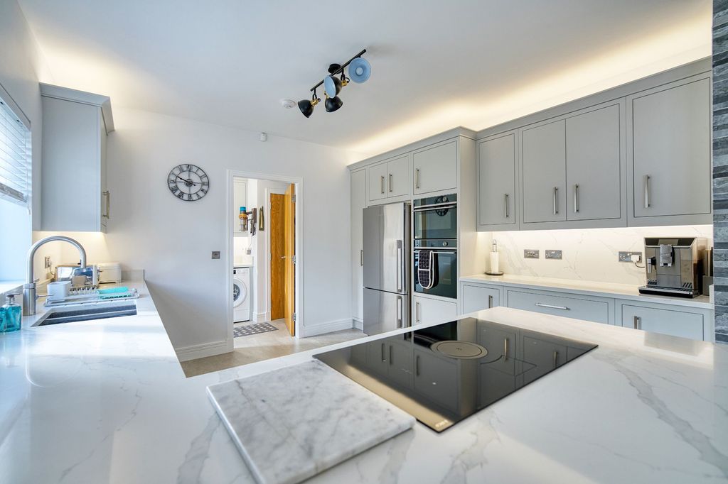 Additional image 15 of 6 bed detached house for saleWellshaw View, Hamilton ML3