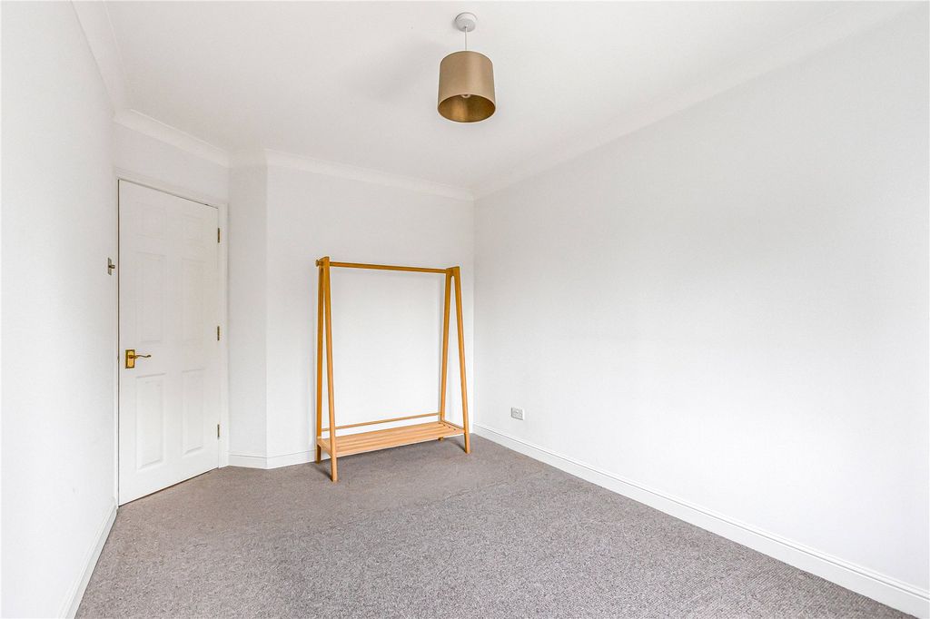Additional image 20 of 2 bed flat for saleAllum Lane, Elstree, Borehamwood, Hertfordshire WD6