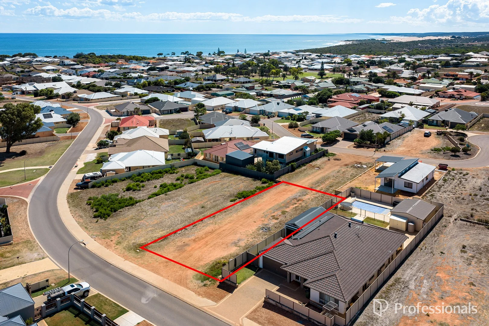 37 Reef Boulevard, Drummond Cove WA 6532