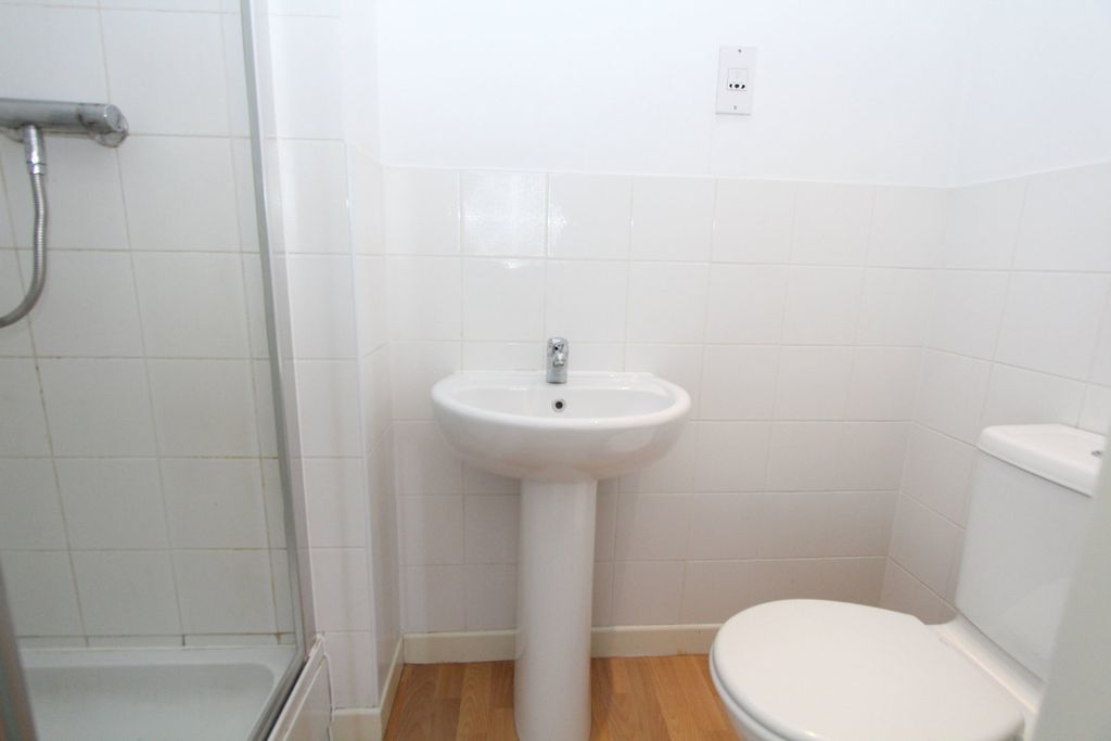 Additional image 7 of 2 bed flat for saleColumbus Avenue, Brierley Hill DY5