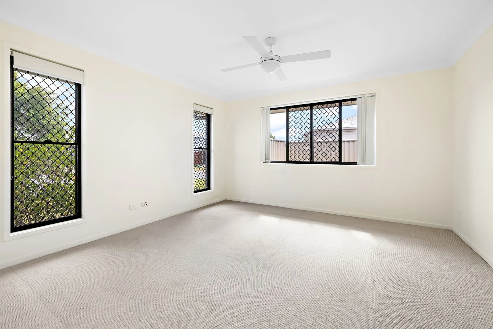 Additional image 5 of 33 Hooper Street, Birkdale QLD 4159