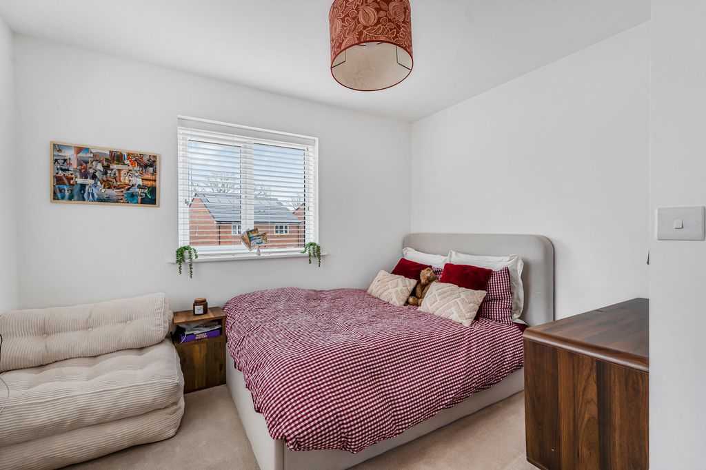 Additional image 7 of 4 bed detached house for saleMiles Road, Bordon, Hampshire GU35