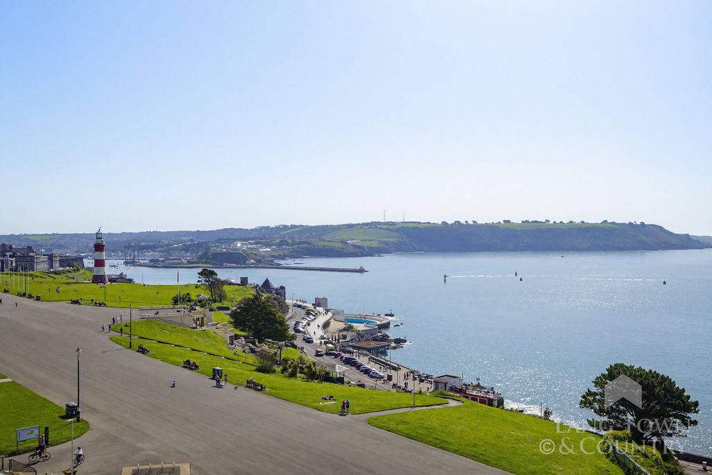 Additional image 14 of 2 bed penthouse for saleThe Azure, Cliff Road, The Hoe PL1