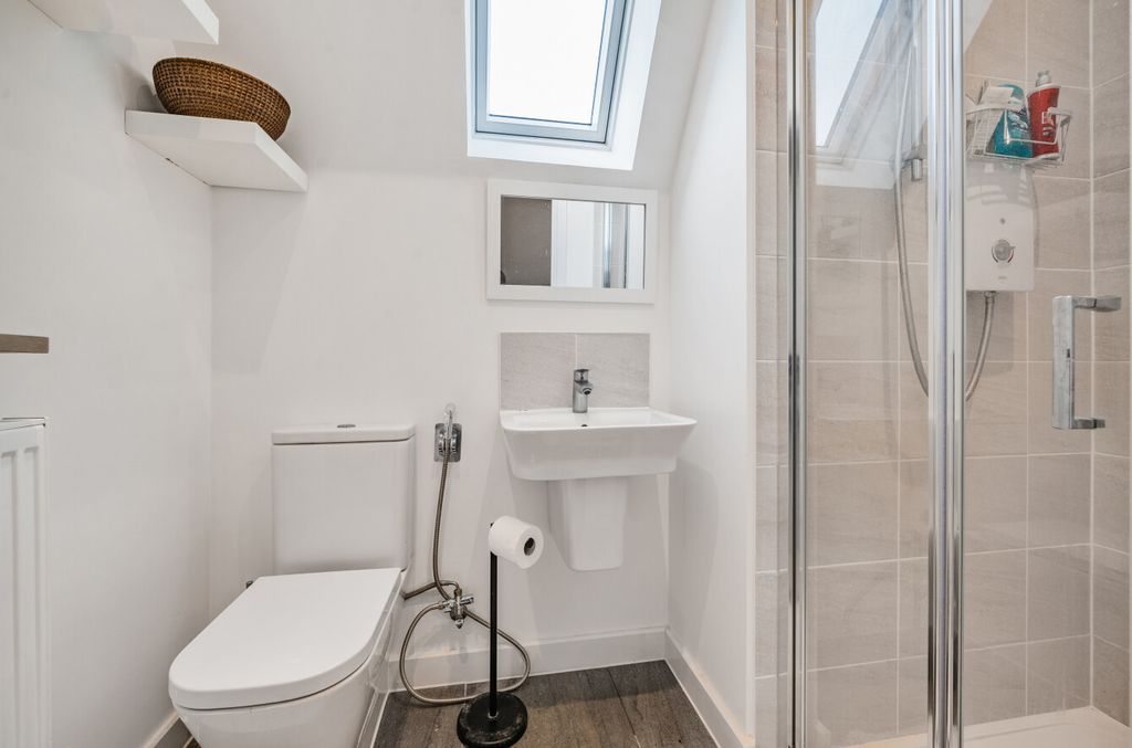 Additional image 12 of 4 bed detached house for saleSt. Georges Park, Binfield, Bracknell, Berkshire RG42