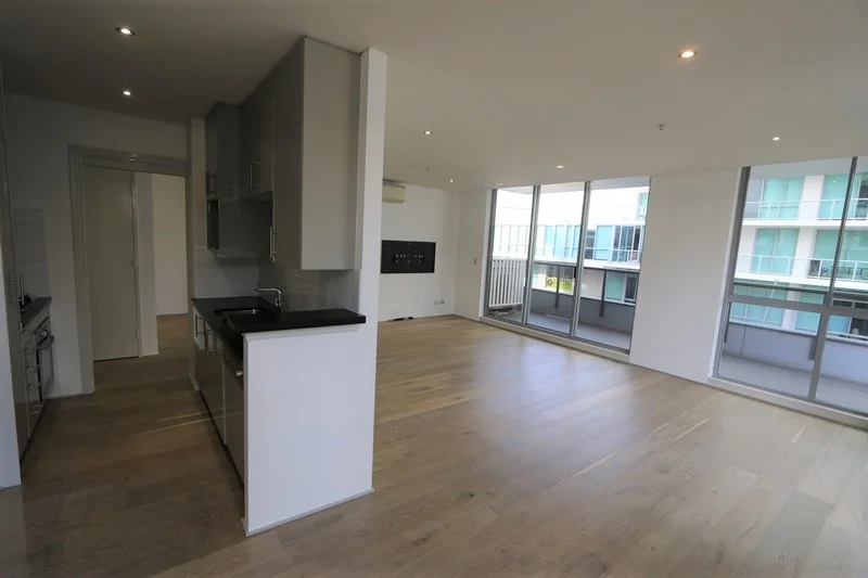 412/3 Como Crescent, Southport QLD 4215 photo 5