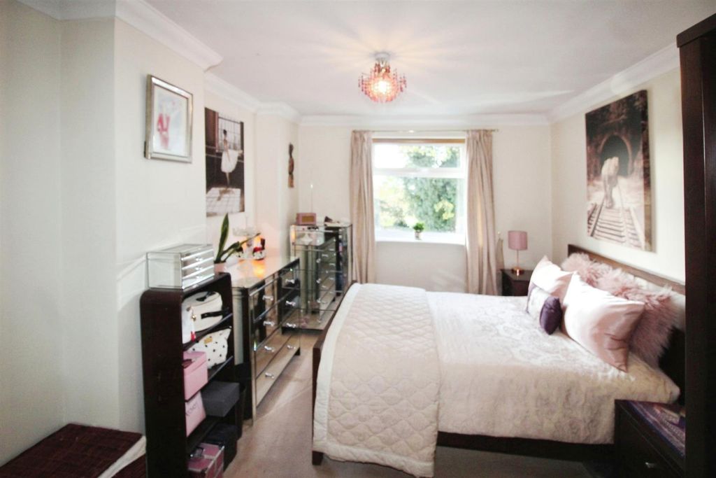 Additional image 10 of 2 bed flat for saleThe Strone, Apperley Bridge, Bradford BD10