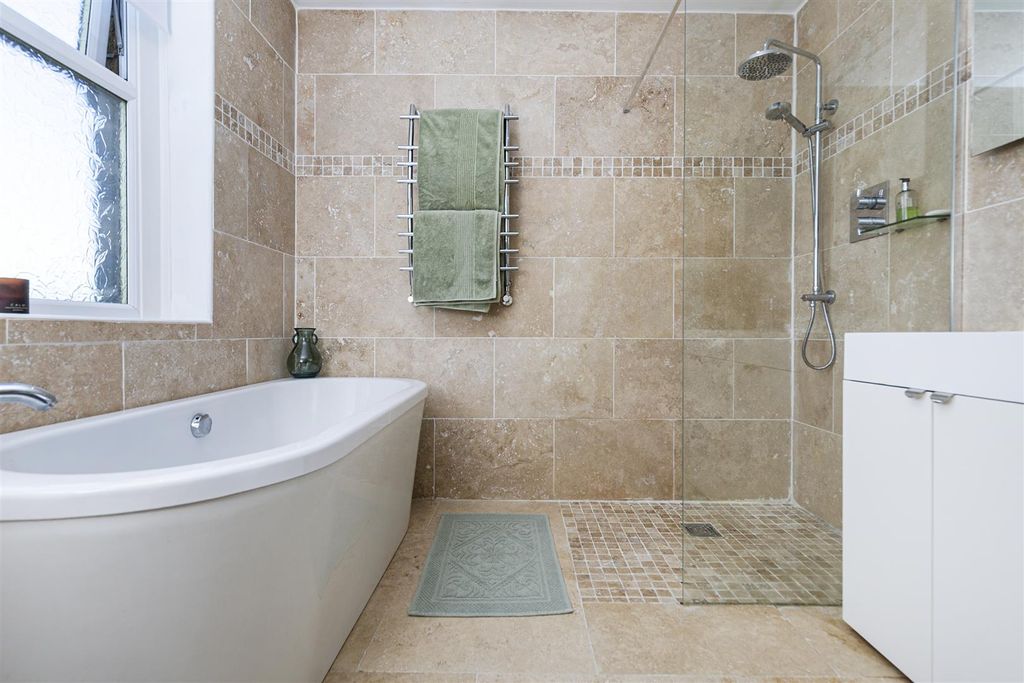 Additional image 9 of 4 bed detached house for saleBeaconsfield Road, Clayton, Bradford BD14