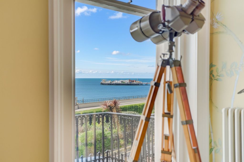Additional image 11 of 5 bed property for saleRoyal Crescent, Brighton BN2