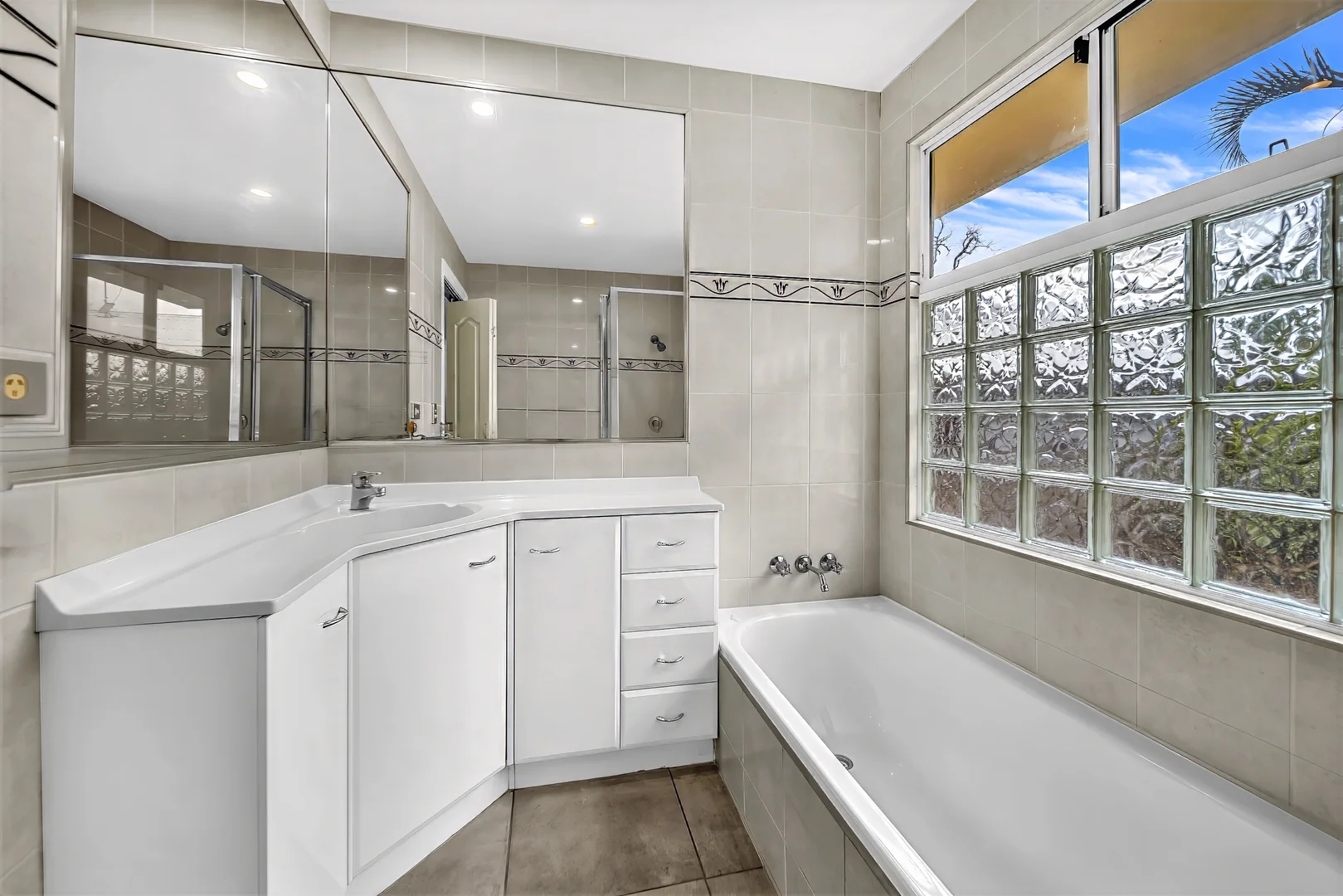 Additional image 18 of 12 Stewart Drive, Cannonvale QLD 4802