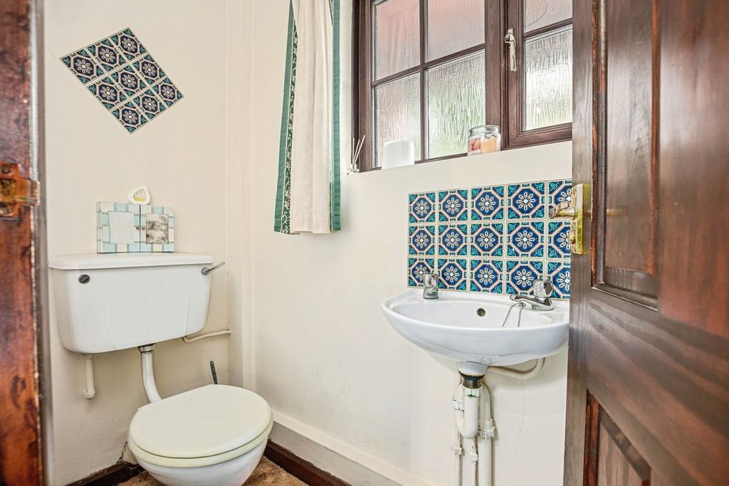 Additional image 15 of 5 bed detached bungalow for saleLlandyssil, Montgomery SY15