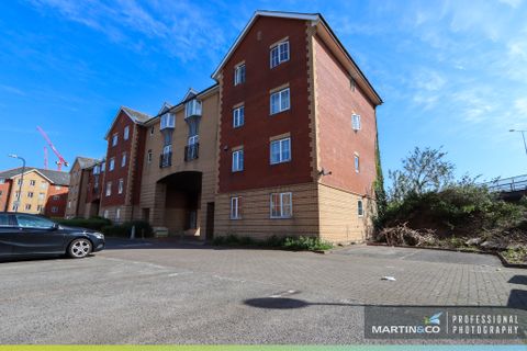 Campbell Drive, Windsor Quay CF11