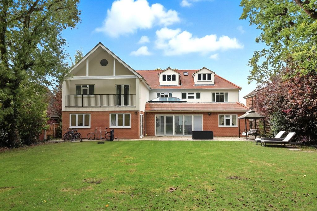 Additional image 4 of 7 bed detached house for saleWidworthy Hayes, Hutton Mount, Brentwood CM13