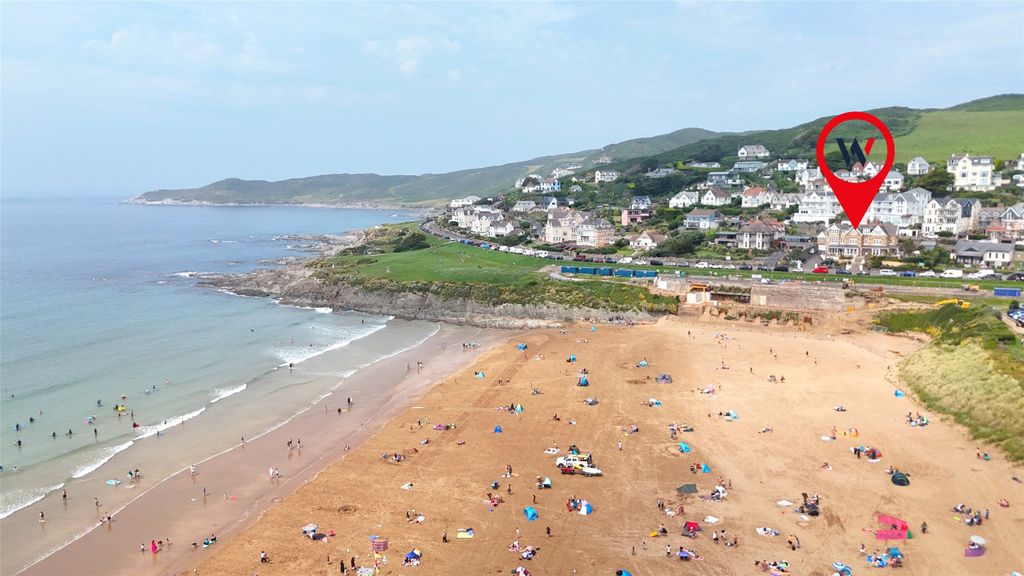 1 bed flat for saleThe Esplanade, Woolacombe, Devon EX34