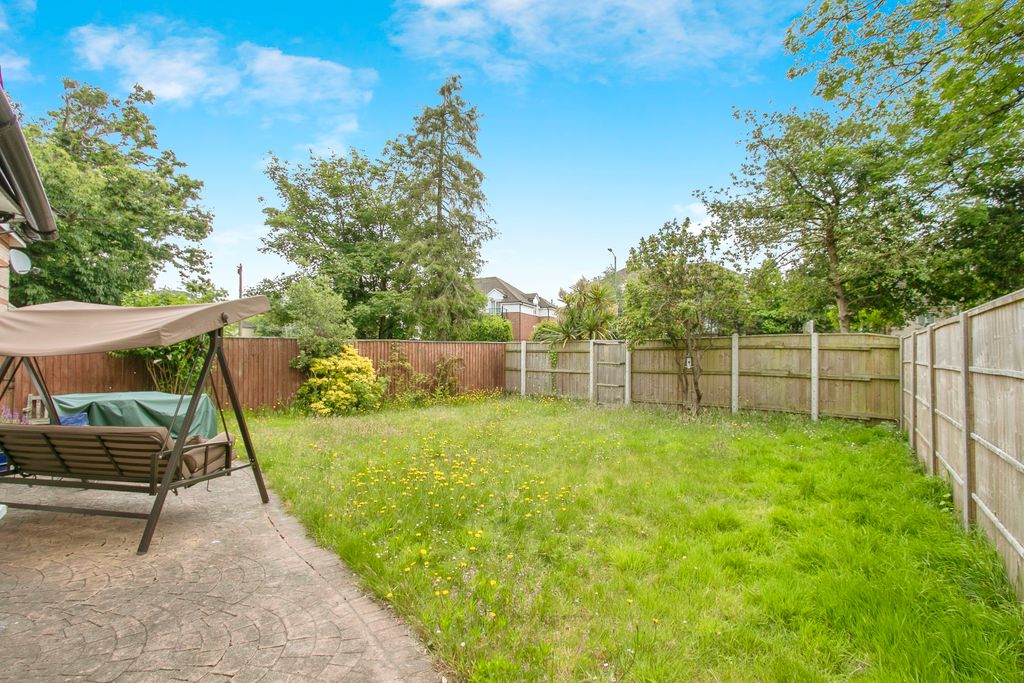 Additional image 14 of 3 bed flat for saleWimborne Road, Bournemouth, Dorset BH2