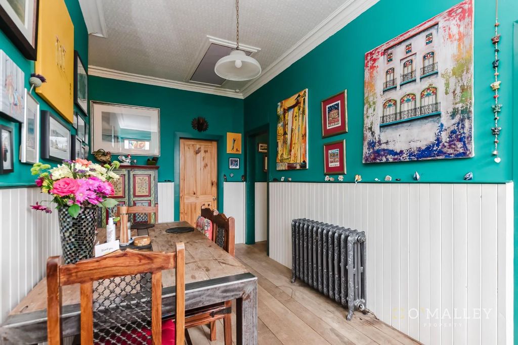 Additional image 3 of 3 bed flat for saleOchil Street, Alloa FK10