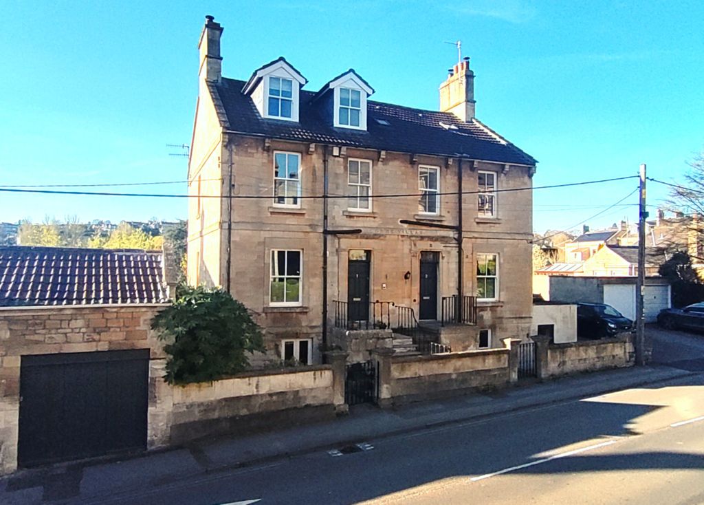 4 bed semi-detached house for saleJunction Road, Bradford-On-Avon BA15