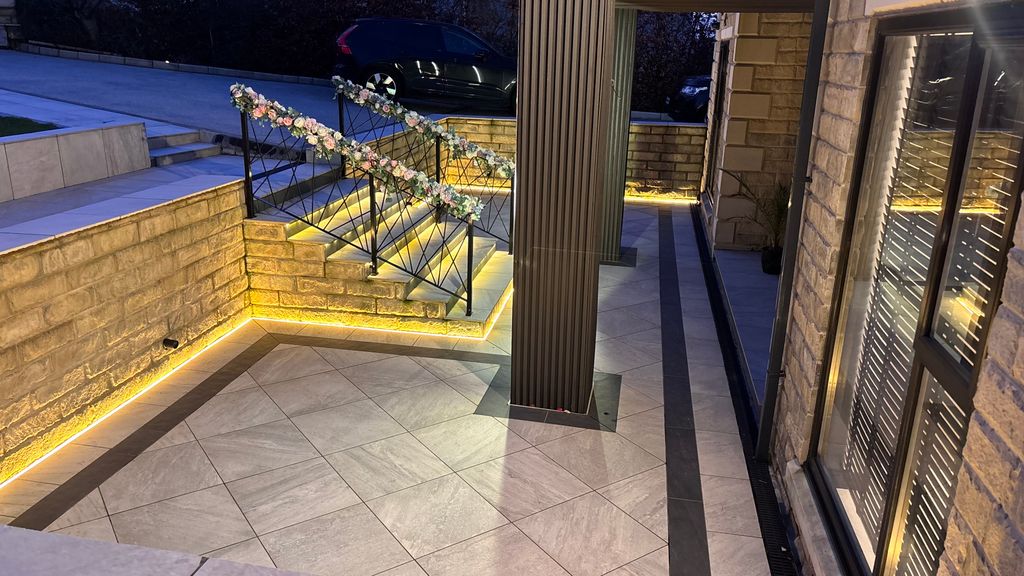 Additional image 2 of 9 bed detached house for saleSnape Drive, Bradford BD7