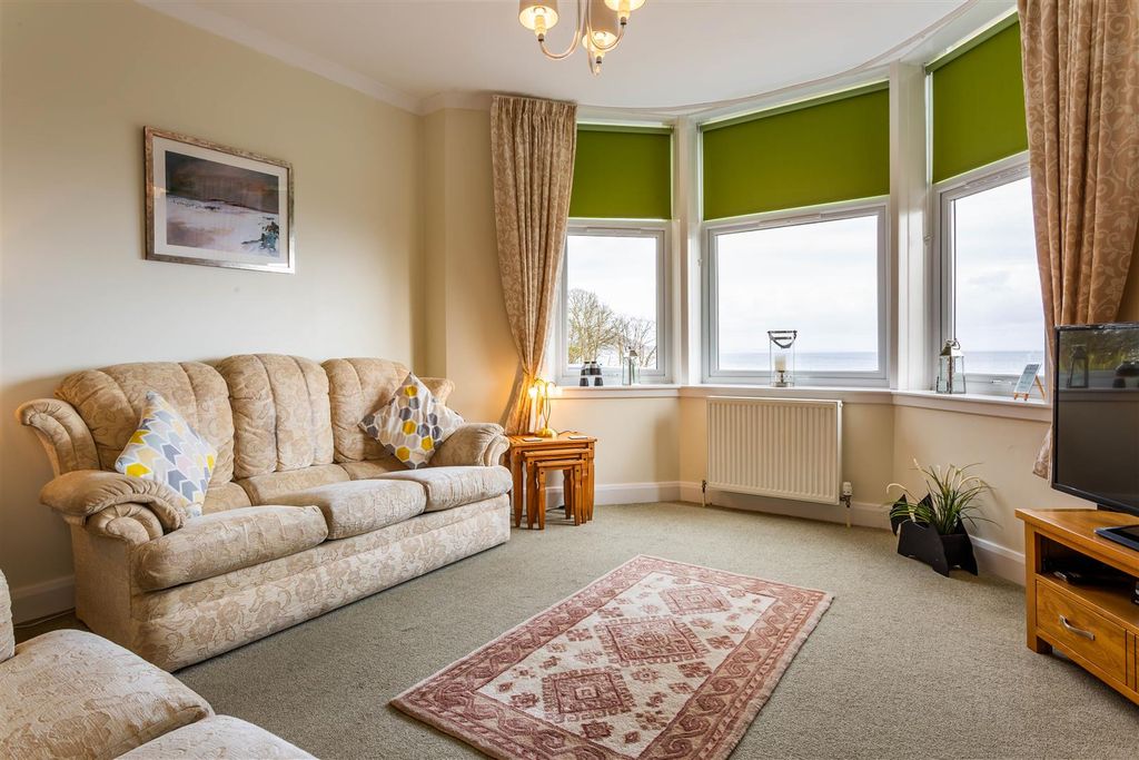 Additional image 9 of 2 bed flat for saleApt 2 Eaisdale House, Shore Road, Whiting Bay. Isle Of Arran KA27