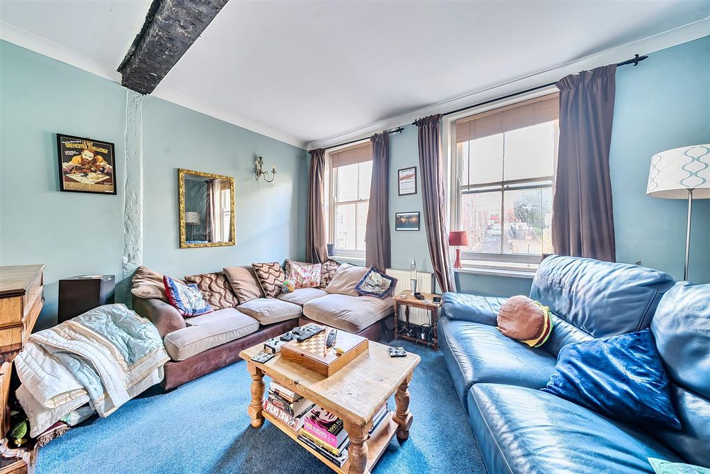 Additional image 5 of 2 bed flat for saleMarket Place, Blandford Forum DT11