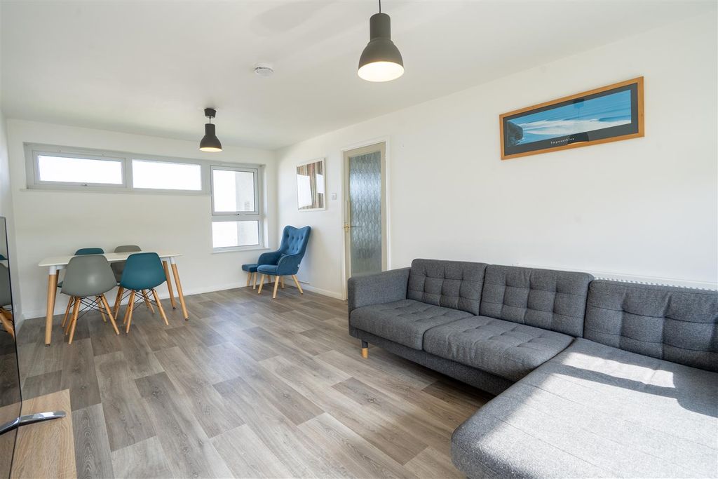 Additional image 3 of 2 bed flat for saleThe Mount, Appledore EX39