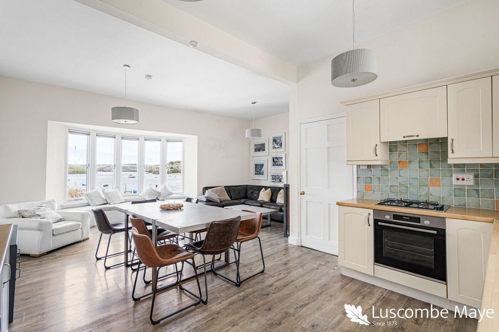 Additional image 2 of 3 bed flat for saleFore Street, Salcombe TQ8