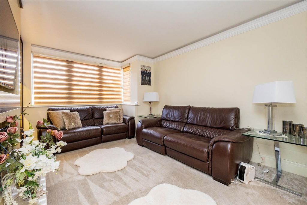Additional image 13 of 3 bed detached house for saleVicarage Lane, Blackpool FY4