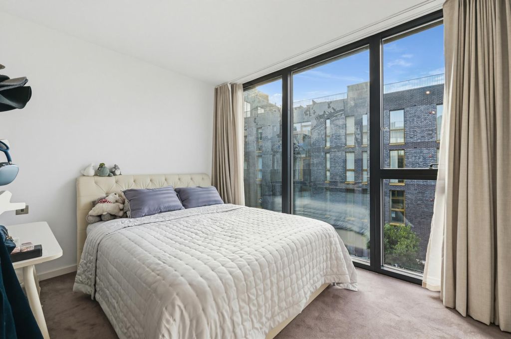 Additional image 5 of 3 bed flat for saleLewis House, The Brentford Project TW8