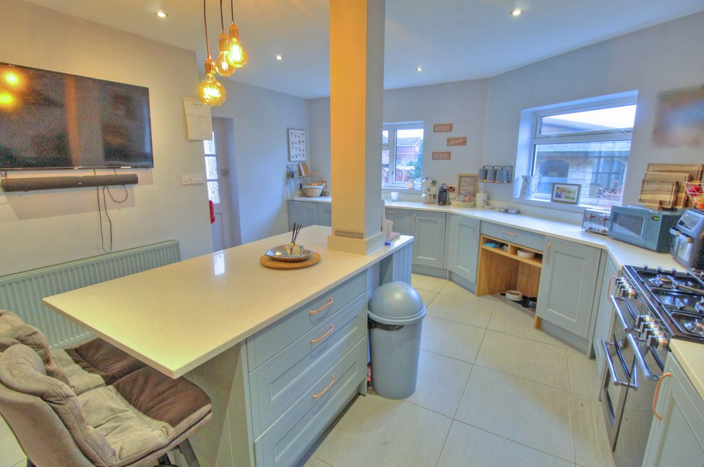 Additional image 8 of 3 bed detached house for saleAmblecote Road, Brierley Hill DY5