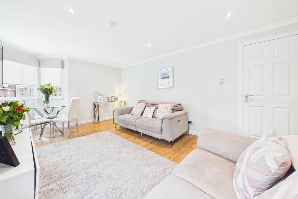 Additional image 4 of 2 bed flat for saleSouth Park Grove, Hamilton ML3