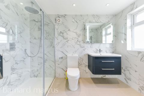Elm Walk, London SW20